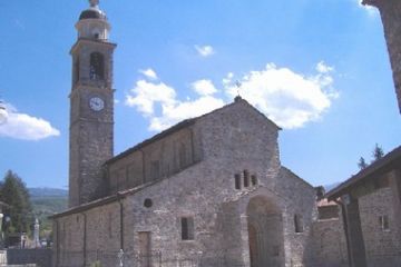 La Pieve gotico-romanica - Facciata e Campanile